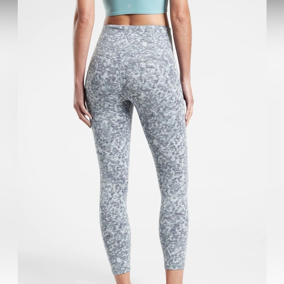 Worn once - ATHLETA Elation High-Rise 7/8 Textured Tight - Picture 2 of 10